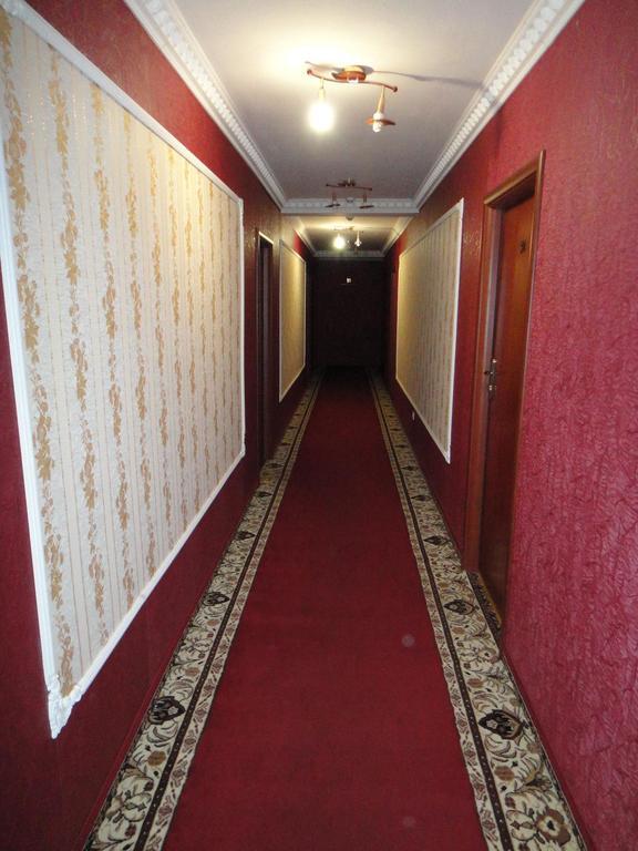 Stanislavskiy Dvir Hotel Ivano Frankivsk Bagian luar foto